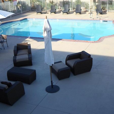 Howard Johnson By Wyndham Las Vegas Near The Strip Ngoại thất bức ảnh