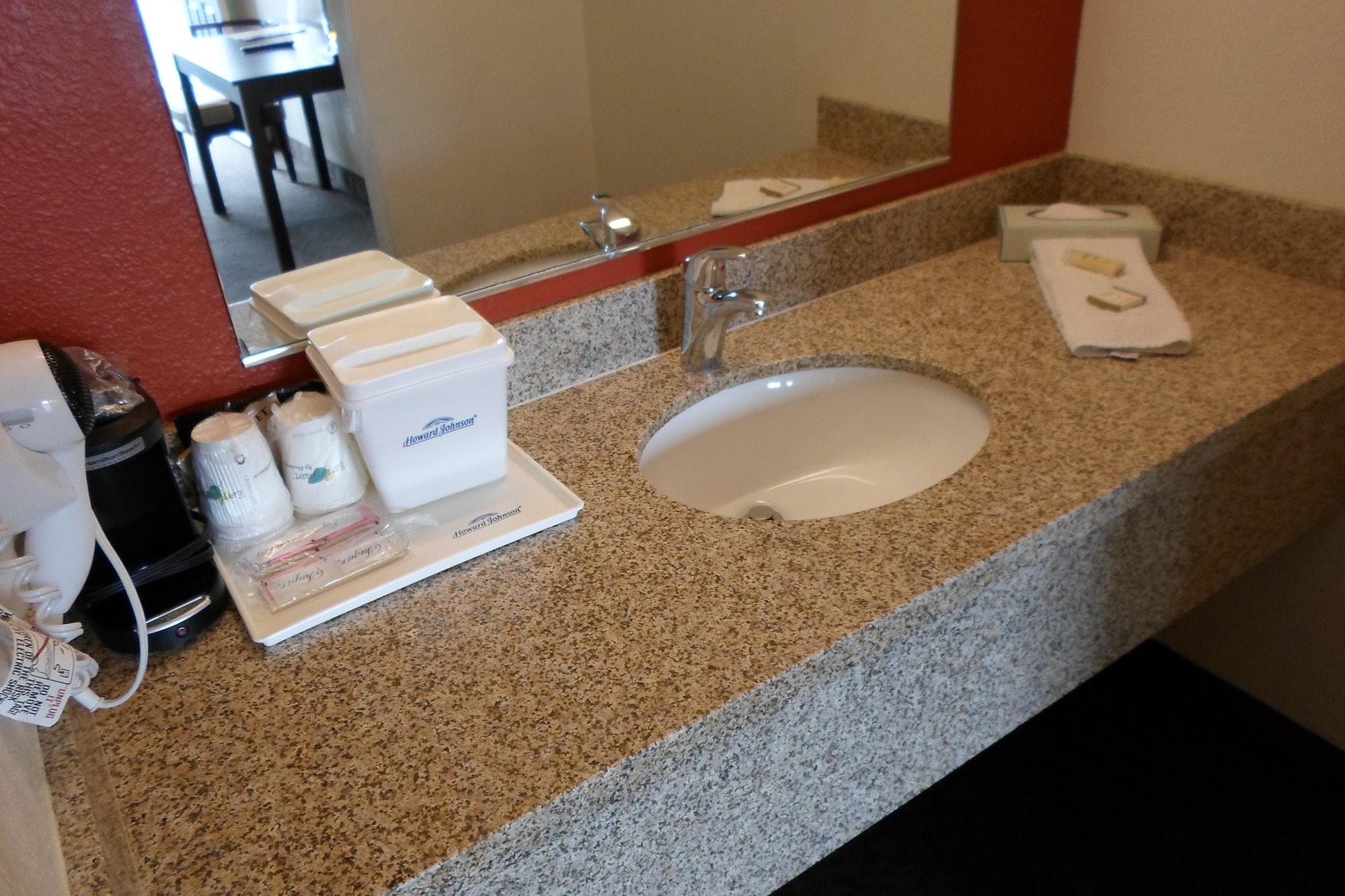 Howard Johnson By Wyndham Las Vegas Near The Strip Ngoại thất bức ảnh