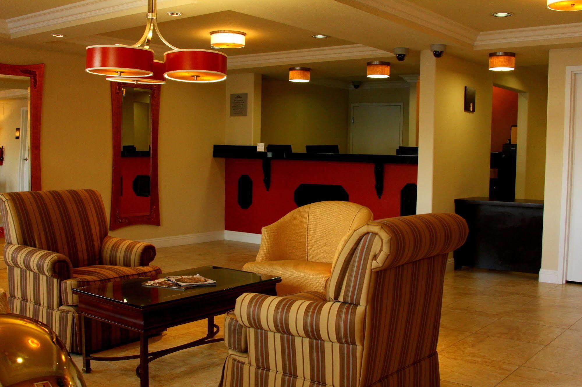 Howard Johnson By Wyndham Las Vegas Near The Strip Ngoại thất bức ảnh